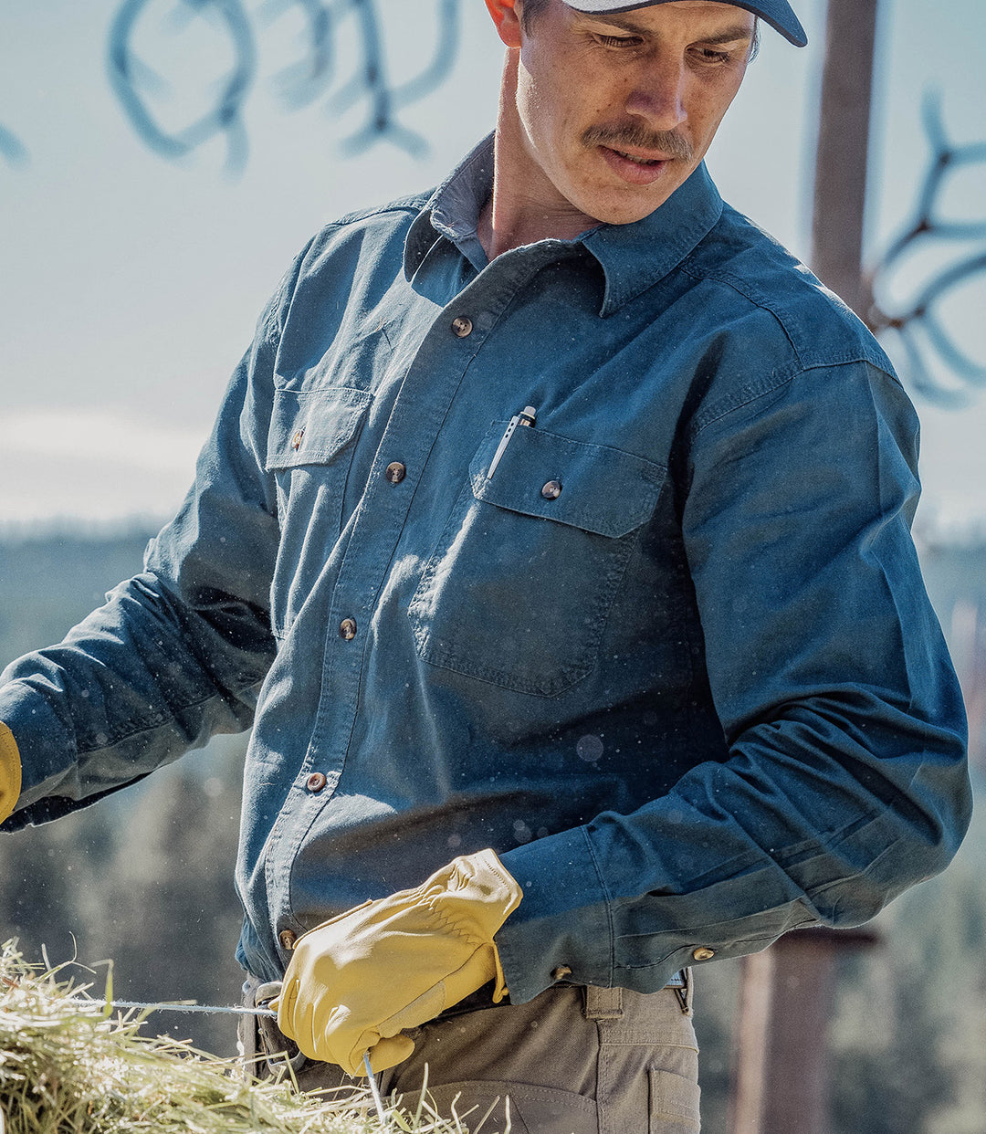 Men's Long Sleeve Weathered Work Shirt